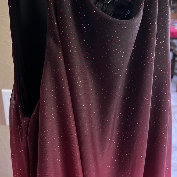 Venus Women’s Sheer overlay Jumpsuit red sparkly and black NEW size Large - Picture 16 of 17